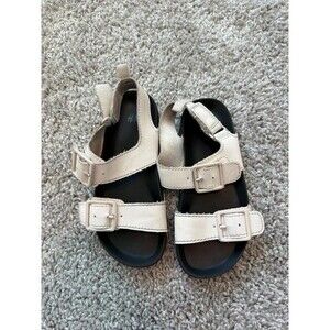 Girls size 11 white H&M sandals